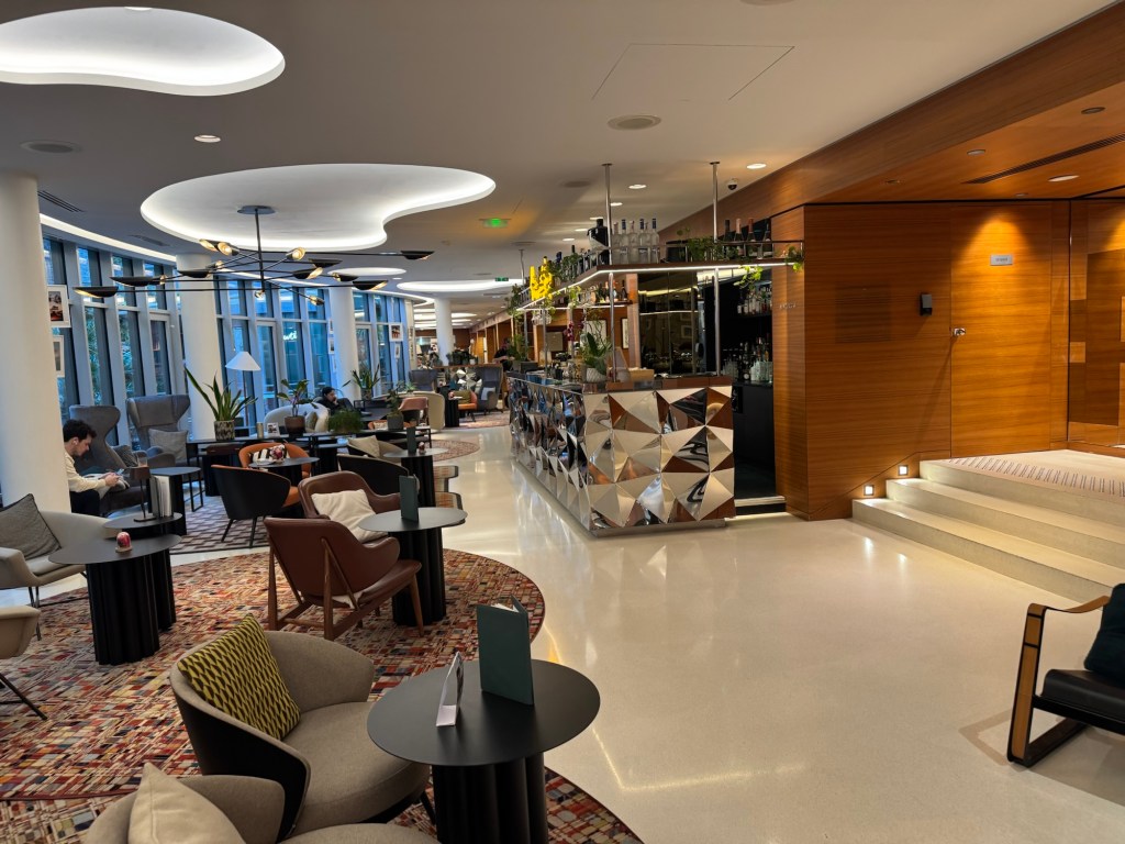 Renaissance République Review